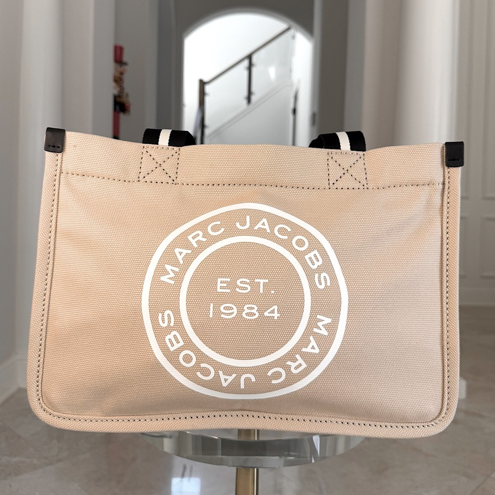 NWT Marc Jacobs Signet Canvas Tote